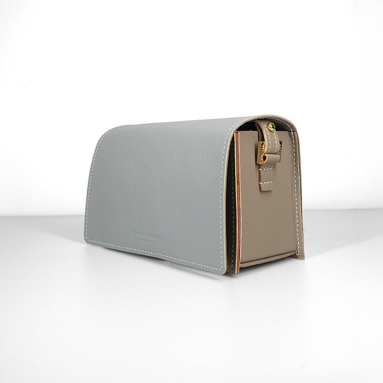 Boxy Bag 【 淺灰色 X 米白色 】環保69%蘋果再造皮革手袋