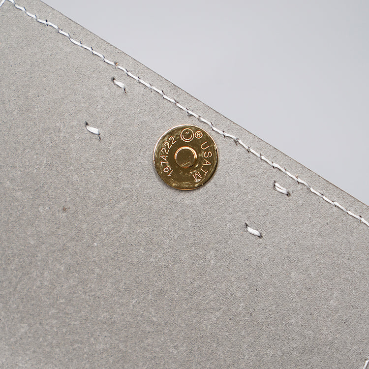 Square Bag 【 黑色 X 深灰色  】環保69%蘋果再造皮革手袋