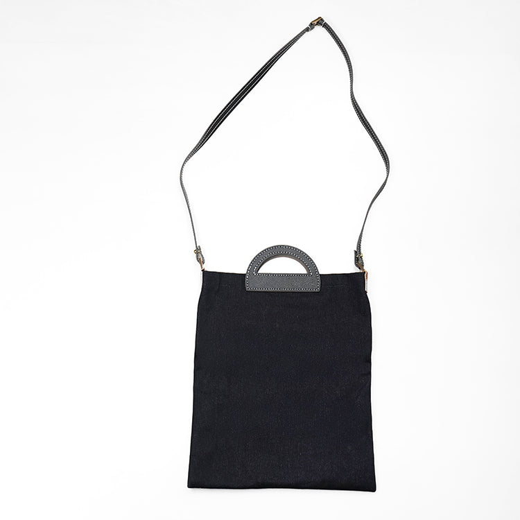 Flat Tote AP【 啡色 X 黑色 】69%環保蘋果皮革牛仔布袋