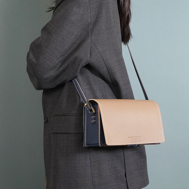 Boxy Bag 【 大象灰 X 深藍色  】環保69%蘋果再造皮革手袋