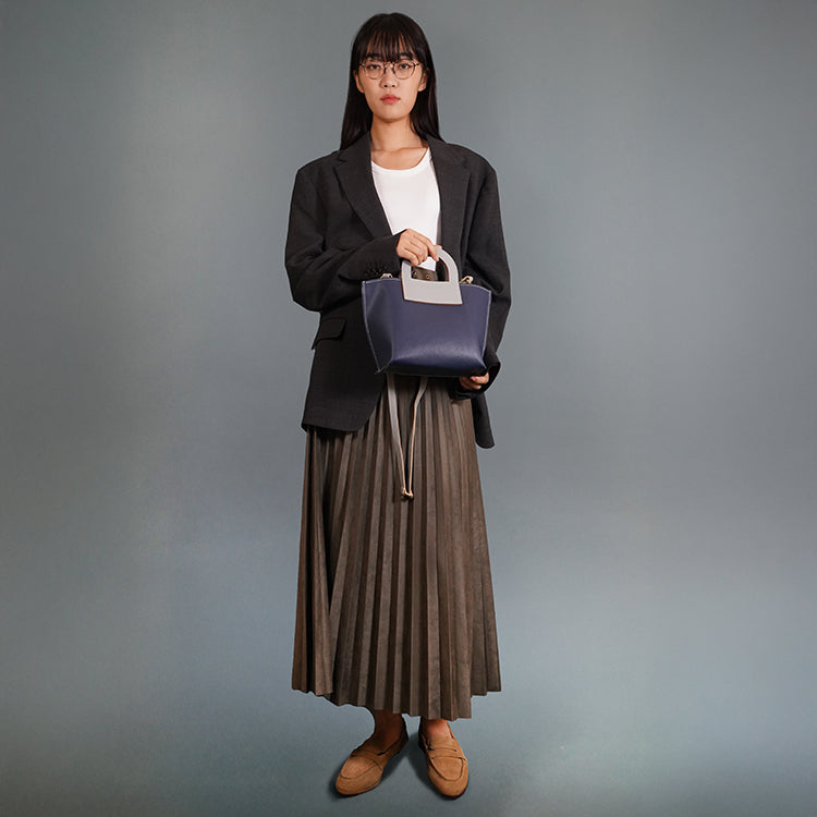 Harvest Bag 【 深藍色 X 米白色 】環保69%蘋果再造皮革手袋