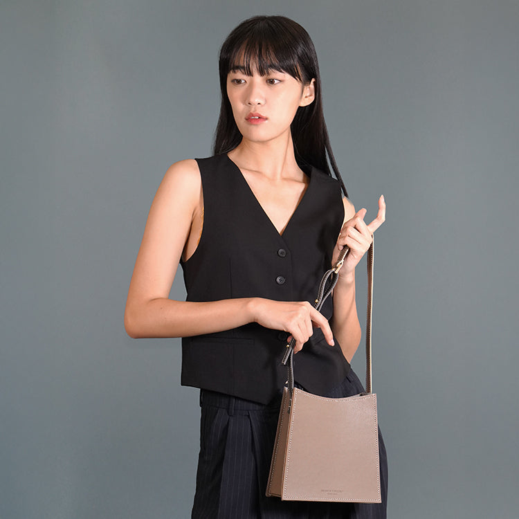 Ladder Bag 【大地灰 X 深灰色 】環保69%蘋果再造皮革手袋