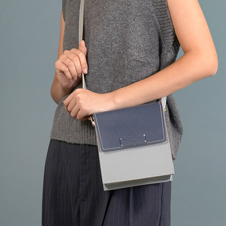 Square Bag 【 深藍色 X 淺灰色  】環保69%蘋果再造皮革手袋