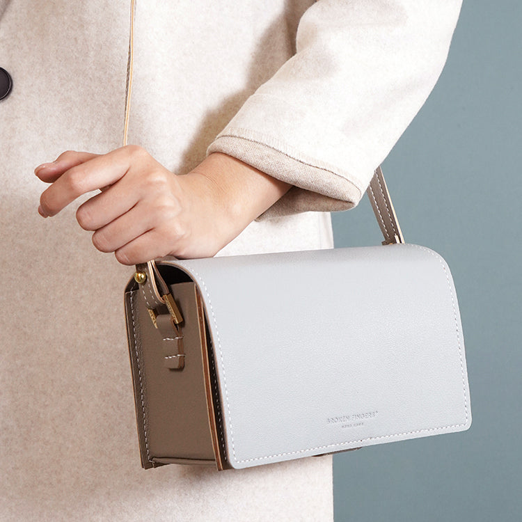 Boxy Bag 【 淺灰色 X 米白色 】環保69%蘋果再造皮革手袋