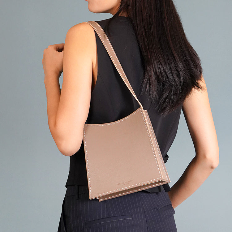 Ladder Bag 【大地灰 X 深灰色 】環保69%蘋果再造皮革手袋